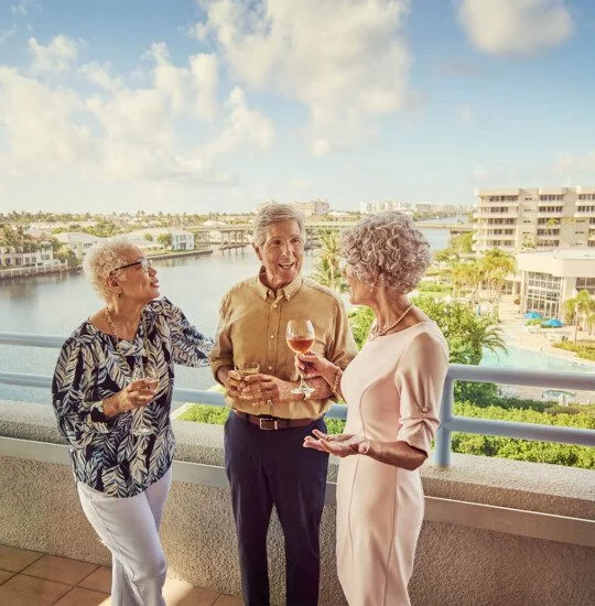 SHOT_02_Balcony_AdrianaPascual_JudithTopper_HillyDubin_0319_f2