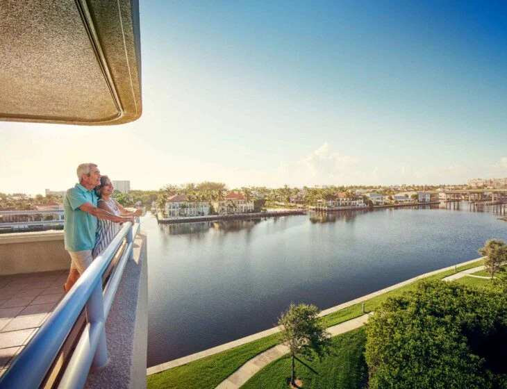 Experience-Resort-Style-Senior-Living-Harbours-Edge