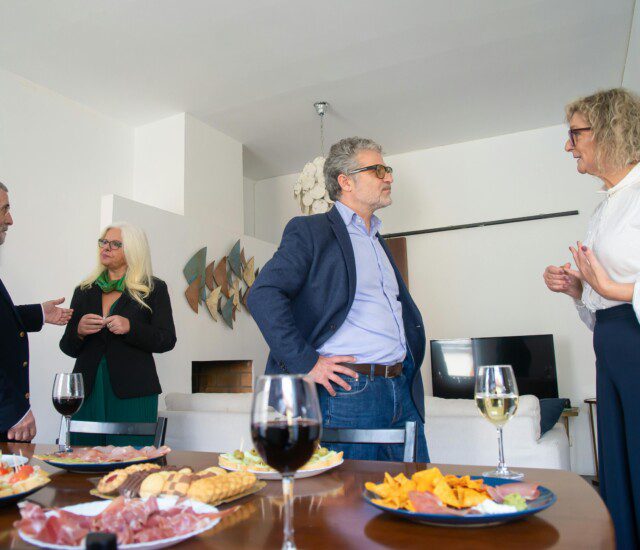 5-Ways-Enhance-Your-Social-Life-Find-Purpose-Retirement-Harbour’s-Edge